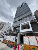 新着物件:極視認性✴︎東梅田・神山町✴︎新築デザイナーズマンション角地2階テナント✴︎専用階段付き約20坪✴︎飲食可能✴︎ 
