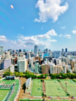 Front of Utsubo Park