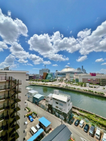 空と、京セラと、川と。