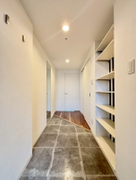 玄関ひろーっっっ!