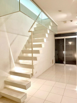 【SOHO】白基調メゾネット