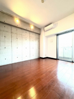 重心を落とした静けさに満ちる桜ノ宮の横顔