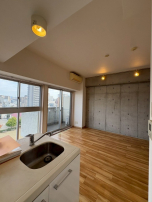 スタイリッシュなデザインでコンクリ打ちっぱなし